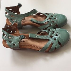 Cobb Hill women’s sandals, size 8.5 Narrow